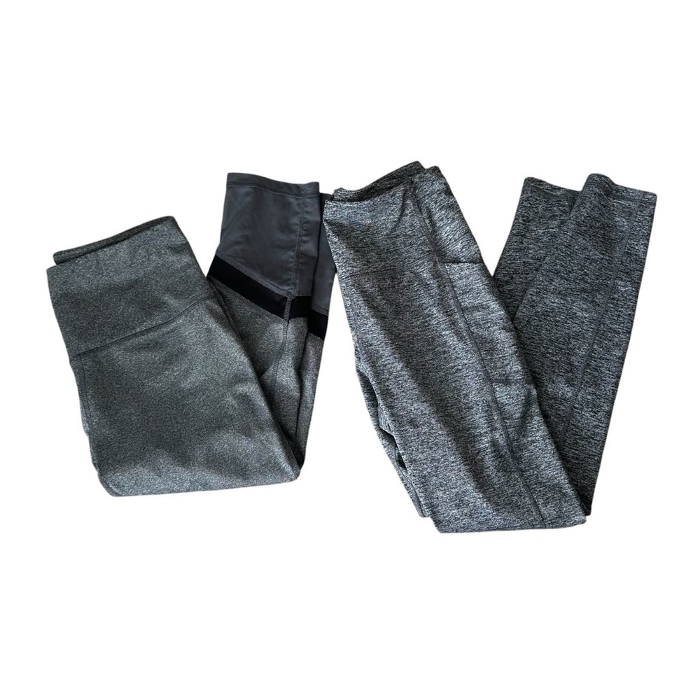 Set of 2 Women’s Gray Athletic Workout Leggings Reebok and Avia Size Medium